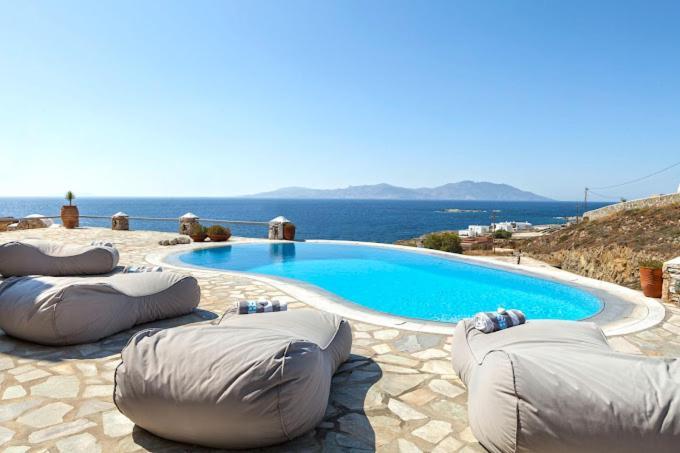 Azure Horizon & - Adults Only Apartment