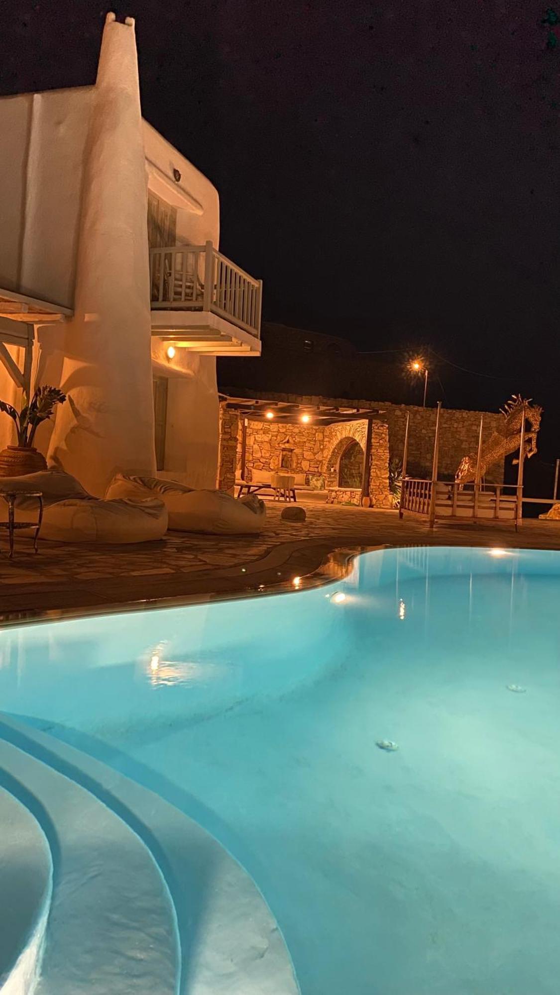 Azure Horizon & - Adults Only Apartment